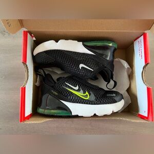 Nike Air Max 270 boys Black volt and  gray sneakers 8c with box B1G1 50% off